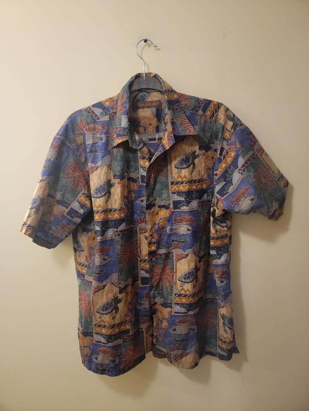 Tori Richard Hawaiian Shirt Men’s M 100% Cotton Sea Turtle Fish Tropical Aloha